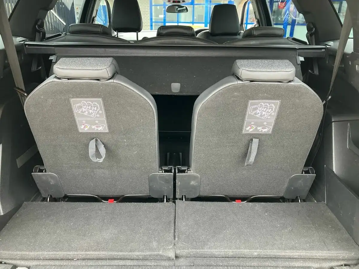 2022-peugeot-5008-suv-12-puretech-allure-eat8-big-24