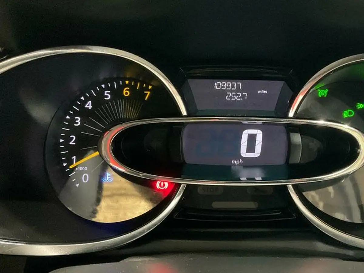 2014-renault-clio-09-dynamique-s-big-7