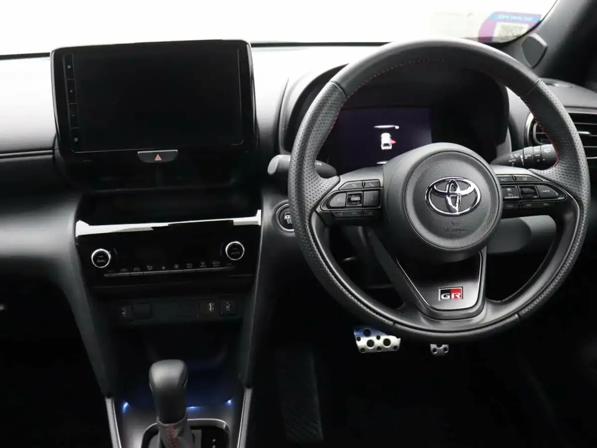 2023-toyota-yaris-cross-15-vvt-i-gr-sport-big-22