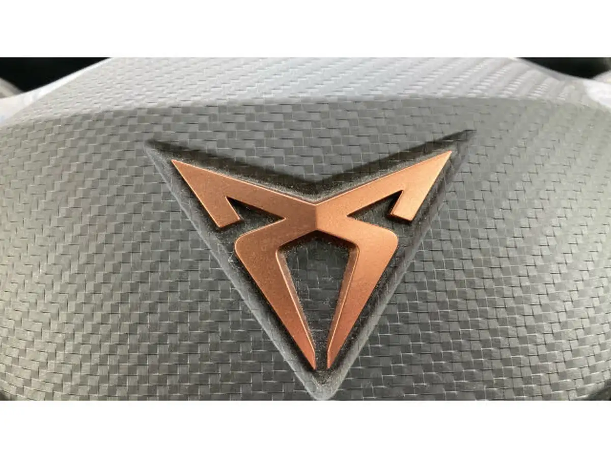 2024-cupra-born-e-v3-edition-big-30