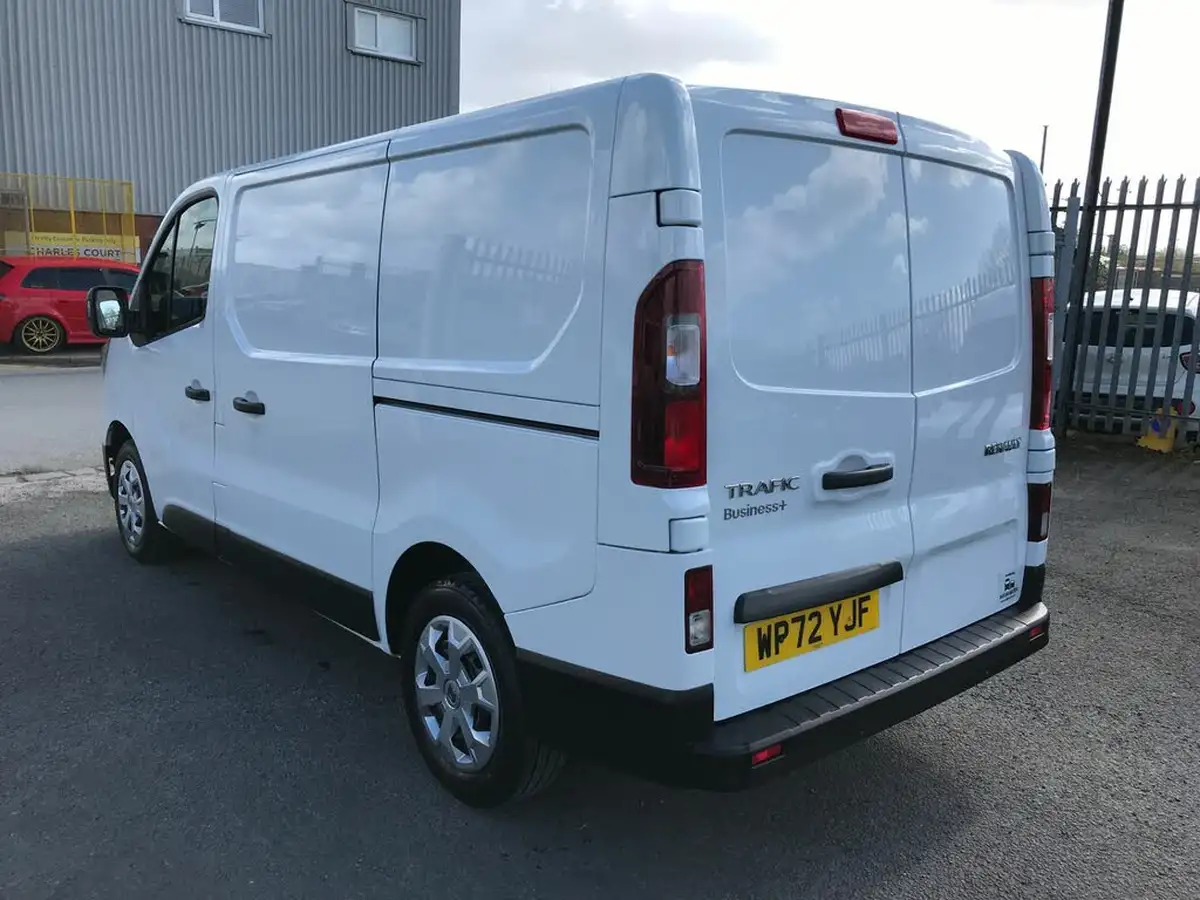 2022-renault-trafic-20dci-sl28-130-business-big-4