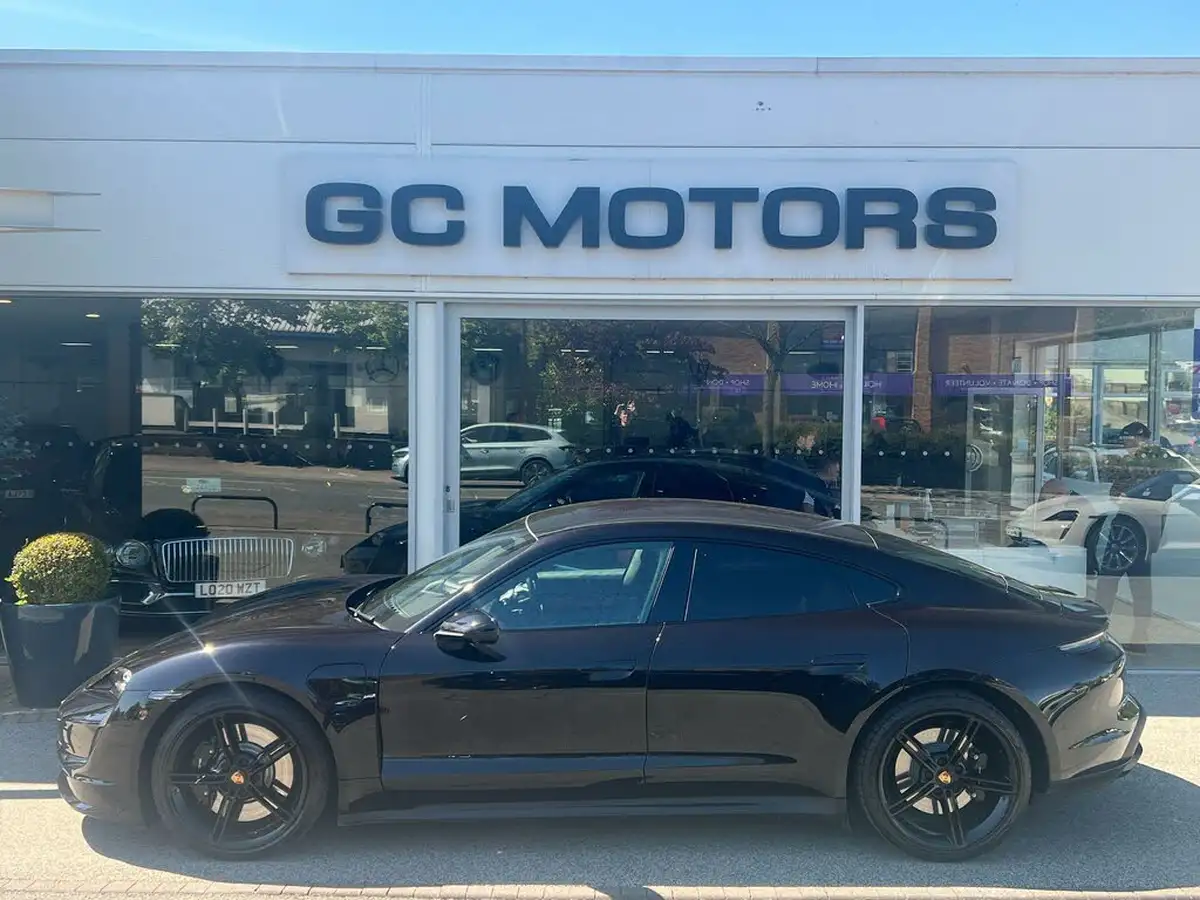 2023-porsche-taycan-e-turbo-big-3
