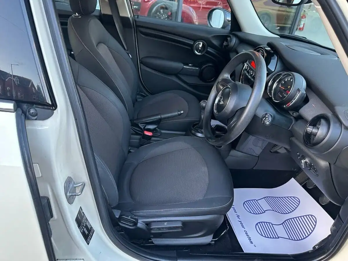 2017-mini-cooper-15-cooper-ss-hatchback-5d-big-25
