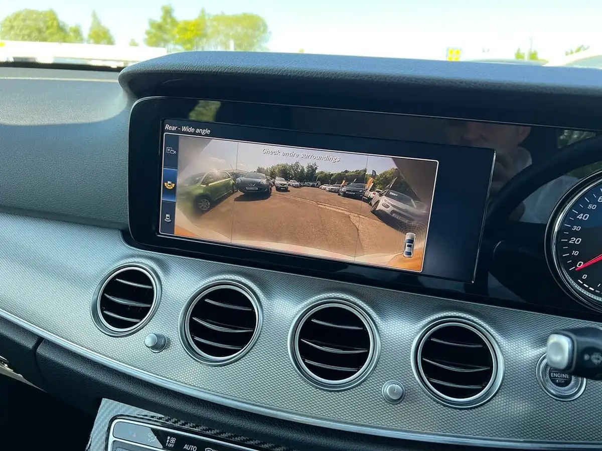 2018-mercedes-benz-e-class-20d-e220d-se-ss-saloon-4d-big-15