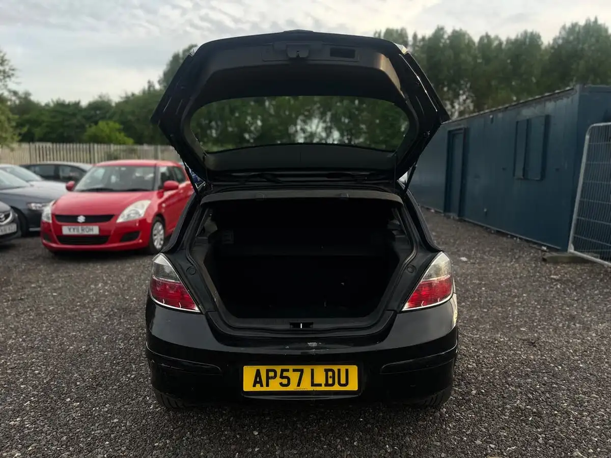 2008-vauxhall-astra-18-design-hatchback-5d-auto-big-9
