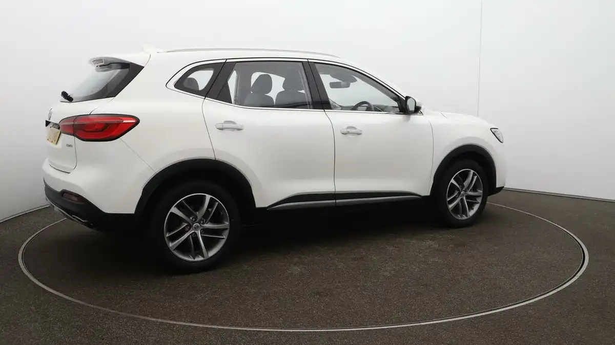 2022-mg-hs-15t-gdi-excite-162ps-dct-big-51