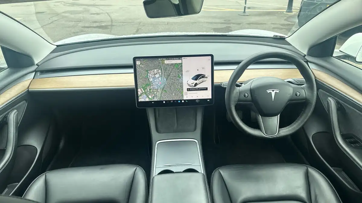 2021-tesla-model-3-e-long-range-4x4-big-10