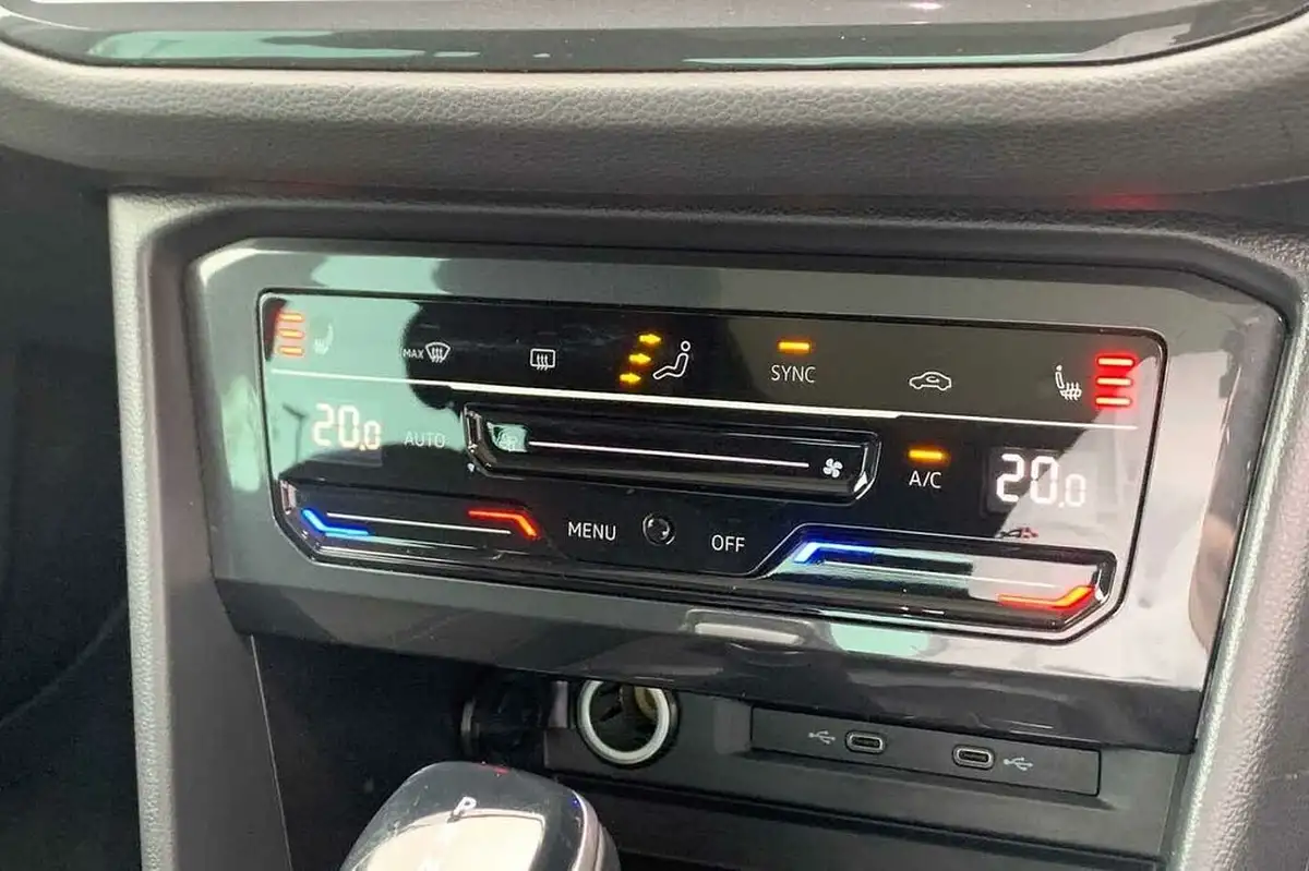 2022-volkswagen-tiguan-15-tsi-elegance-big-31