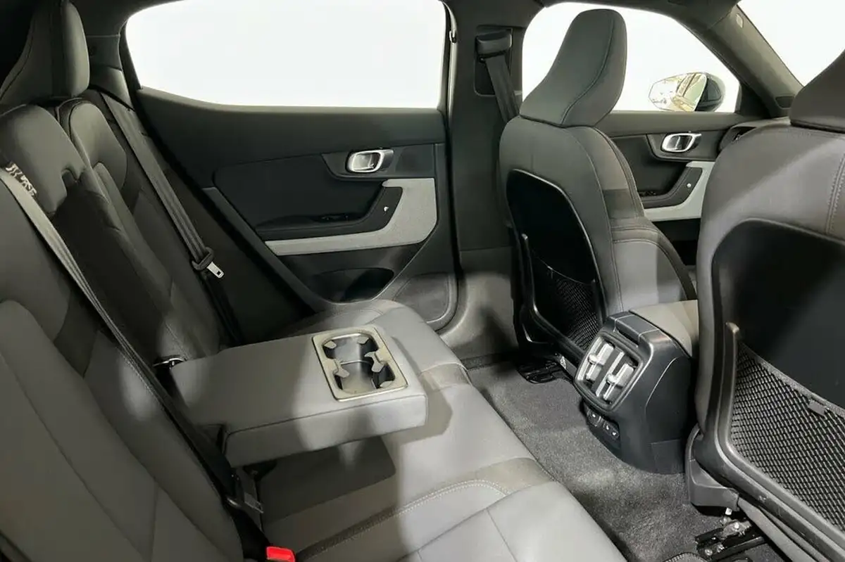 2022-polestar-polestar-2-e-ps2-300kw-longe-dual-plus-pilot-big-36