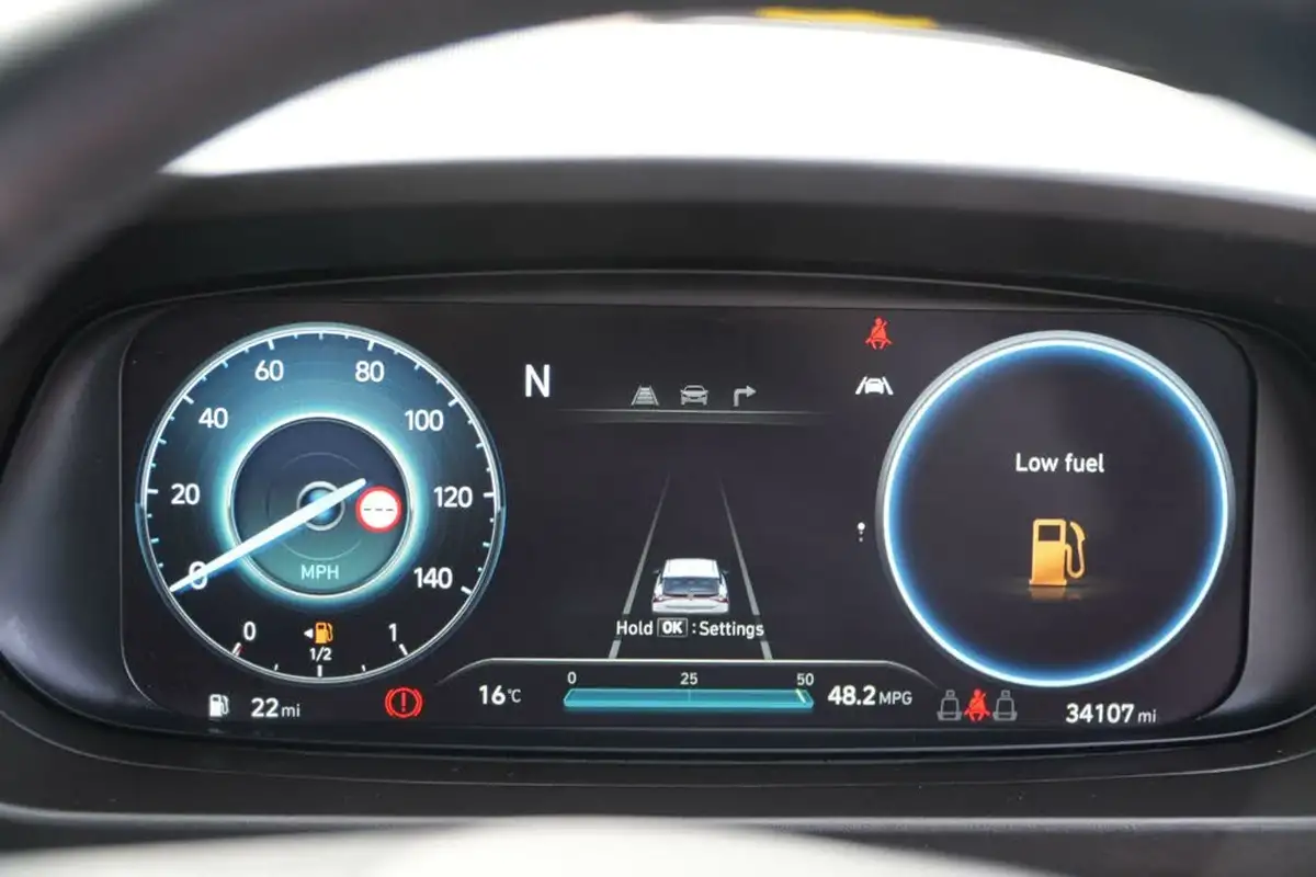2021-hyundai-i20-10-t-gdi-premium-eclutch-imt-big-43