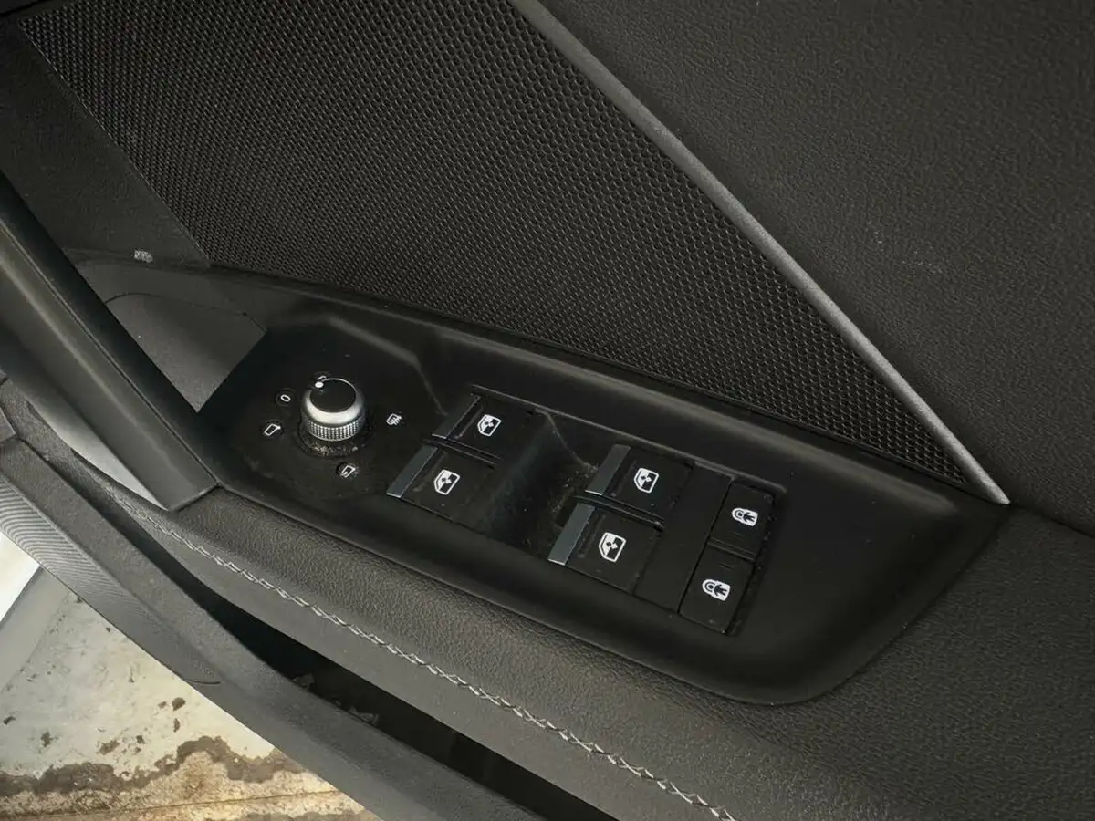 2022-audi-a3-14-40-tfsi-e-s-line-big-19