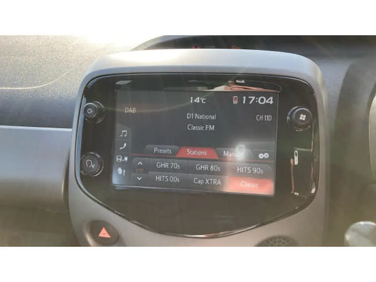 2019-toyota-aygo-10-vvt-i-x-play-big-6