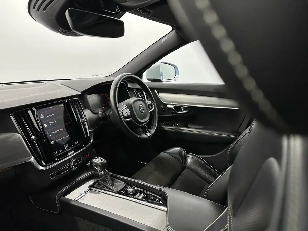2018-volvo-s90-20td-d5-r-design-awd-big-25
