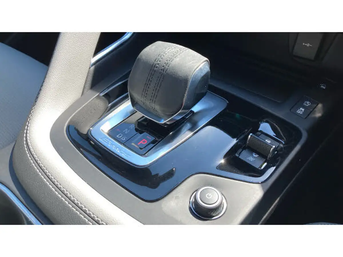 2024-jaguar-e-pace-20-d200-r-dynamic-se-black-big-12