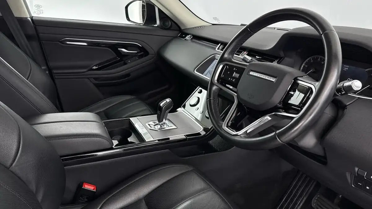 2021-land-rover-range-rover-evoque-15-p300e-s-big-9