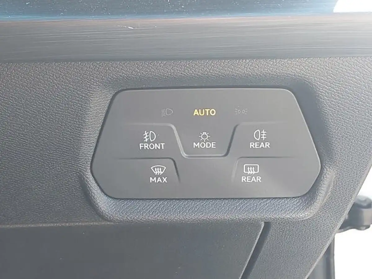 2023-cupra-leon-nf-20-tsi-vz1-big-15