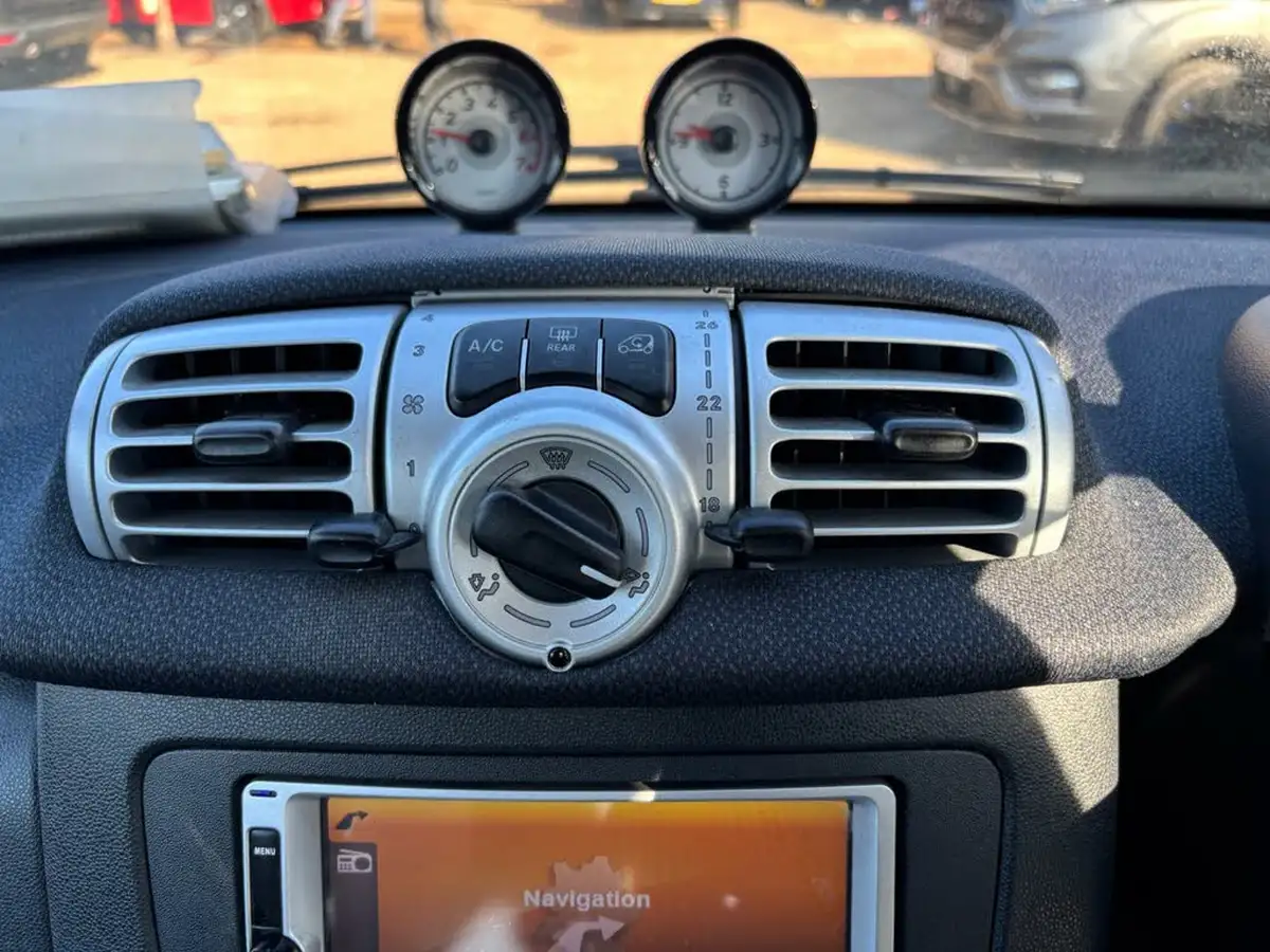 2013-smart-fortwo-10-passion-71bhp-coupe-big-13