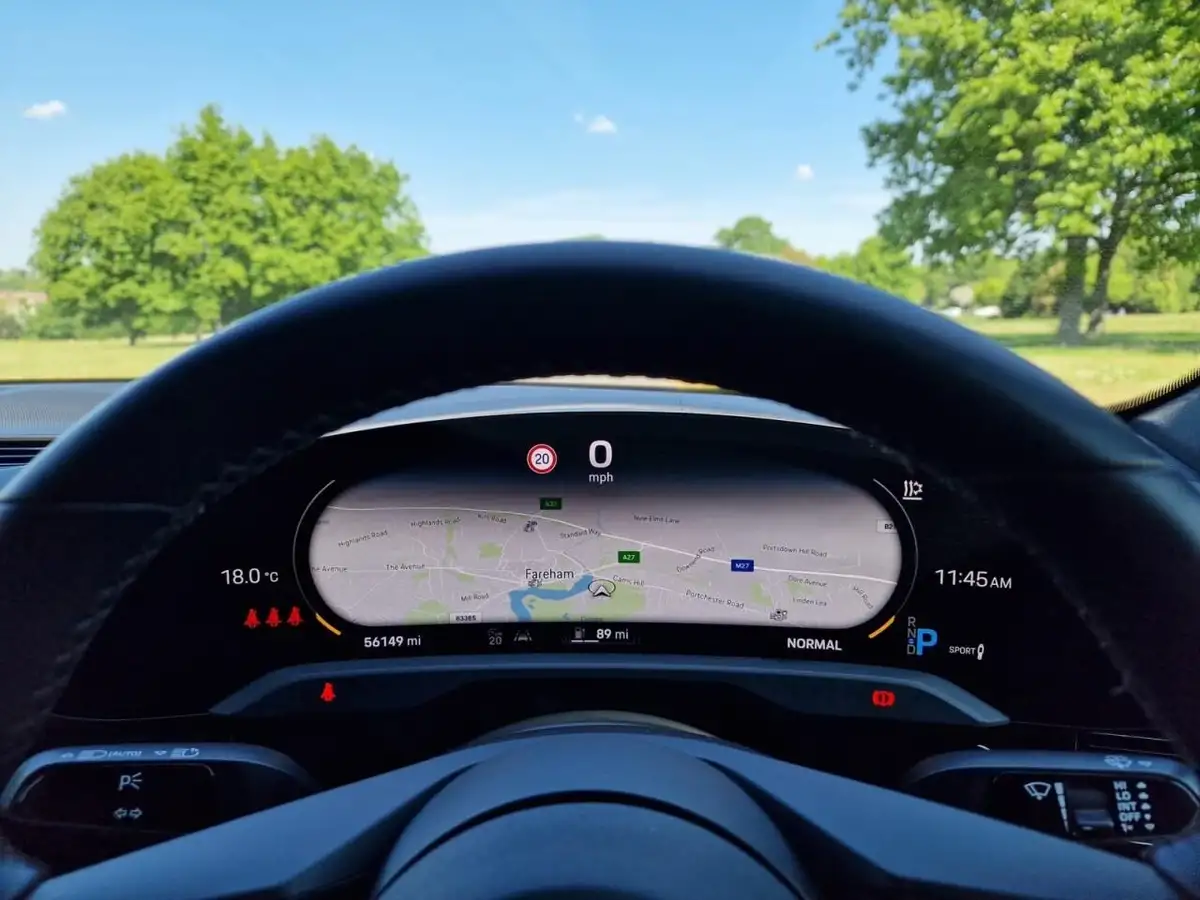 2021-porsche-taycan-e-4s-530ps-big-11