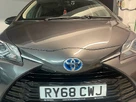2019-toyota-yaris-15-vvt-i-icon-tech-98bhp-hybrid-1497cc-e-cvt-small-5