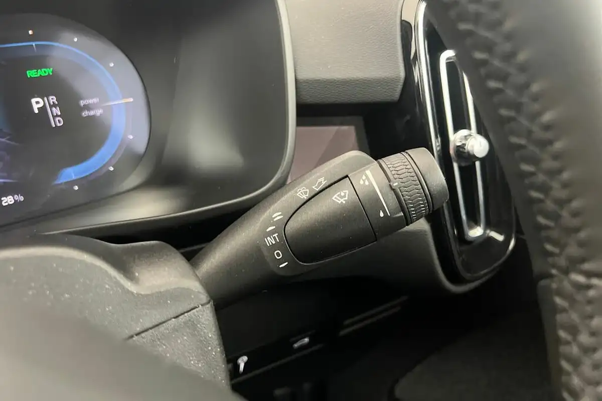 2022-volvo-c40-e-twin-recharge-pro-big-37