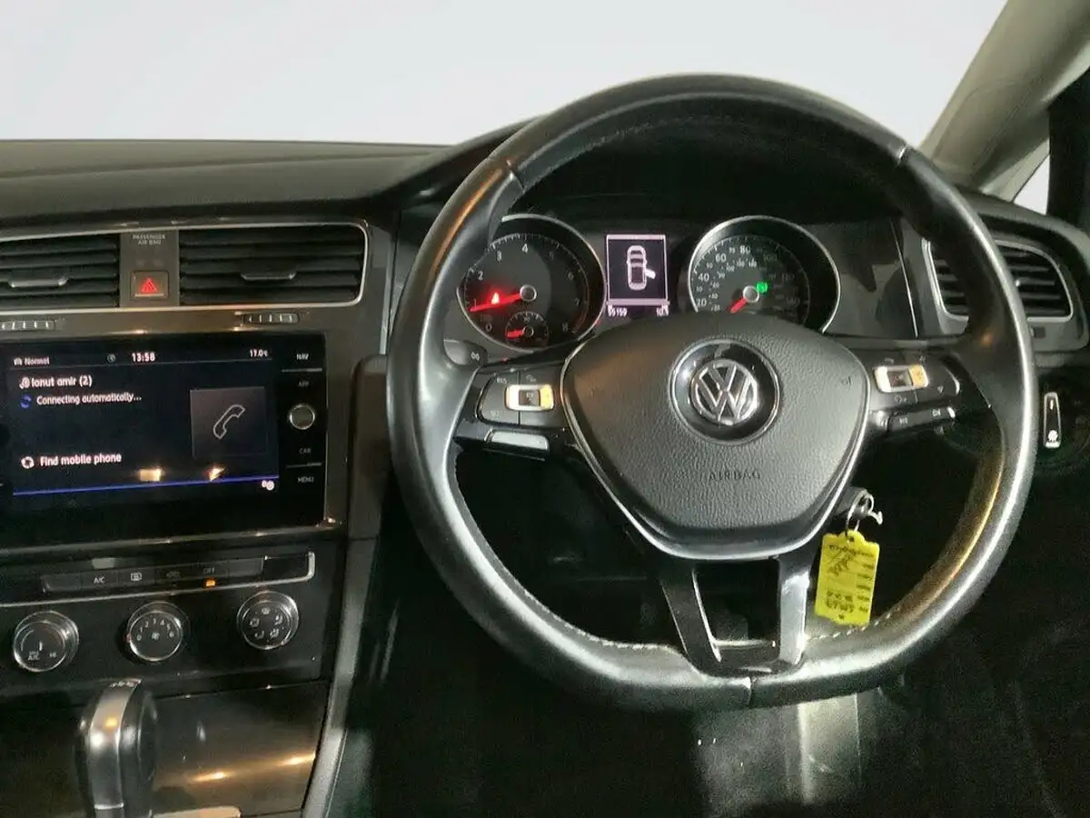 2018-volkswagen-golf-14-tsi-se-nav-hatchback-5d-dsg-big-13