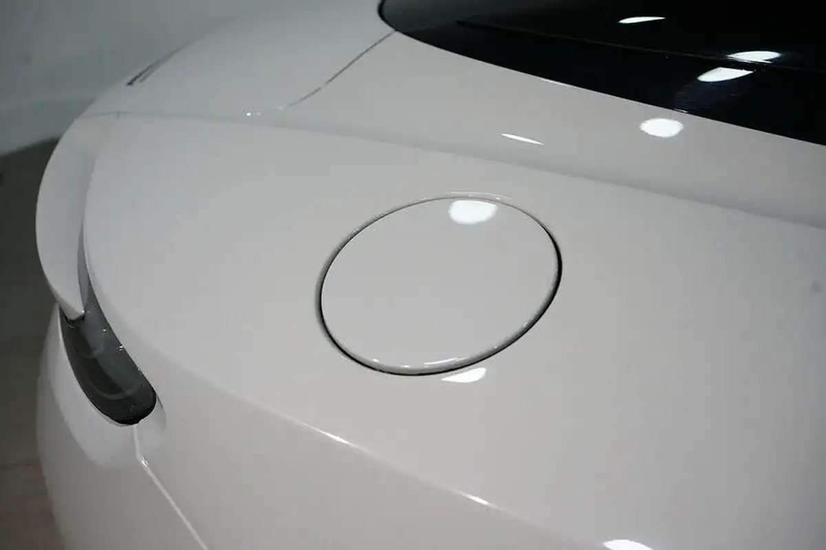 2022-aston-martin-db11-40-v8-527bhp-big-17