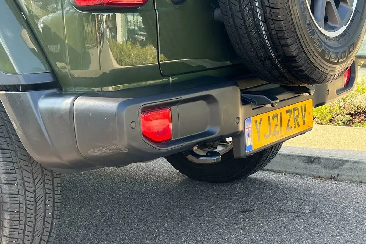 2021-jeep-wrangler-20-gme-80th-anniversary-5d-big-23