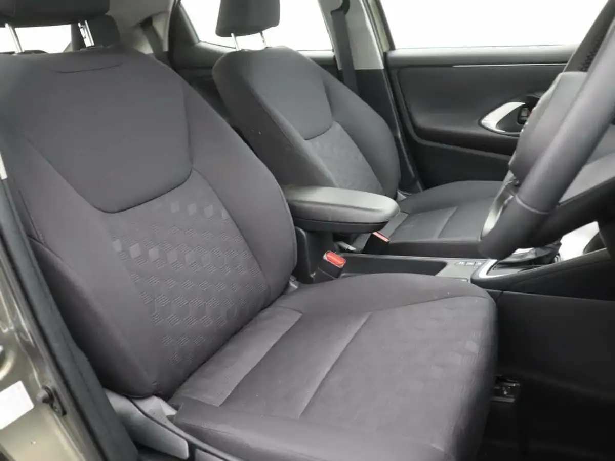 2024-toyota-yaris-15-vvt-i-icon-big-7