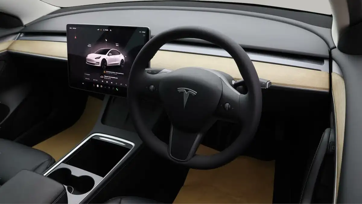 2022-tesla-model-3-e-long-range-big-8