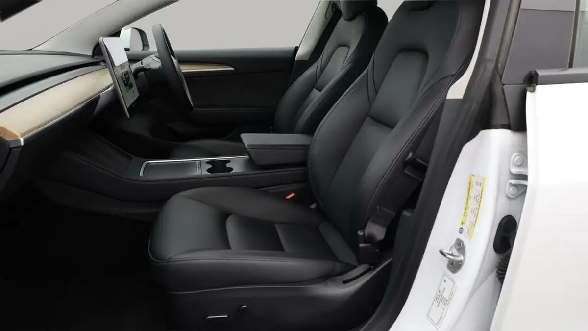 2022-tesla-model-3-e-long-range-big-13