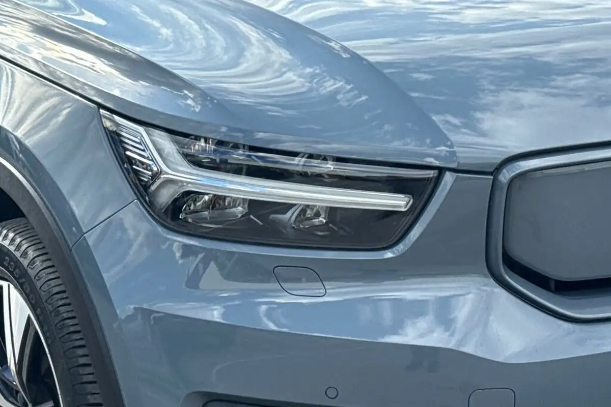 2022-volvo-xc40-e-twin-recharge-plus-big-17