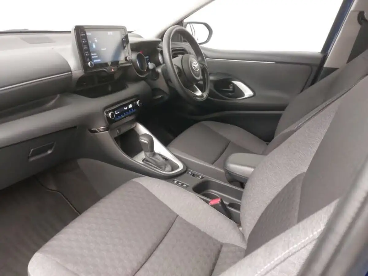 2022-toyota-yaris-15-vvt-i-design-big-4