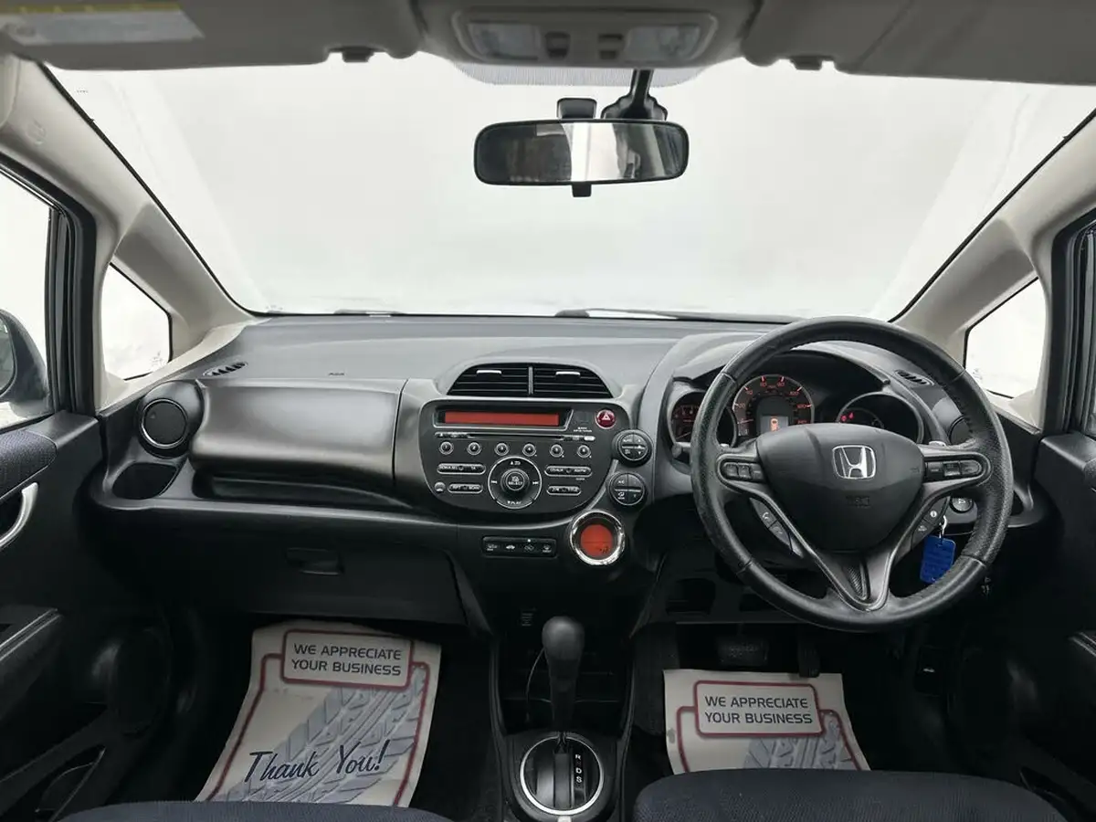2012-honda-jazz-14-ex-cvt-big-24