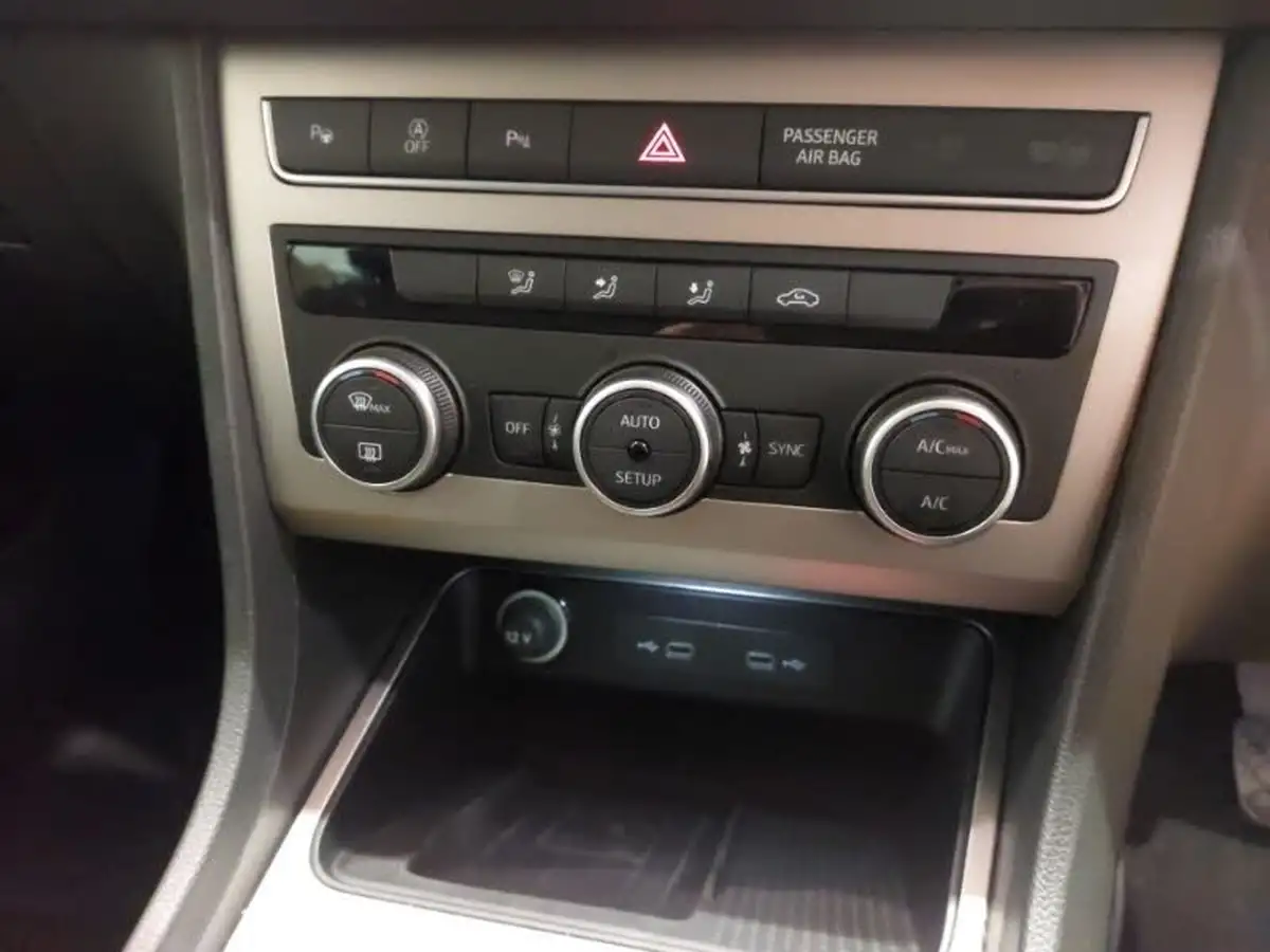 2022-seat-ateca-15-ecotsi-xperience-big-17