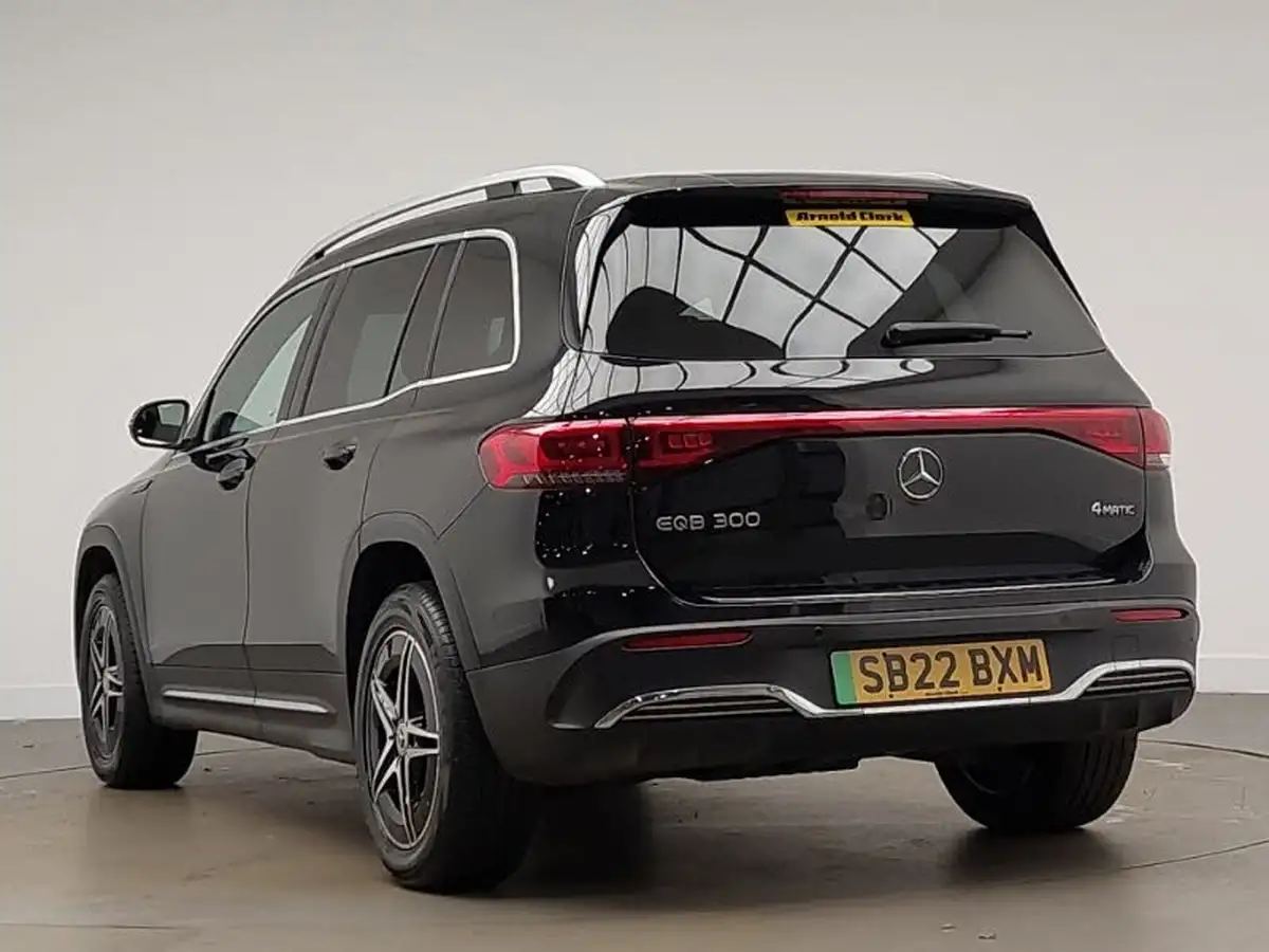 2022-mercedes-benz-eqb-e-eqb-300-amg-line-big-1