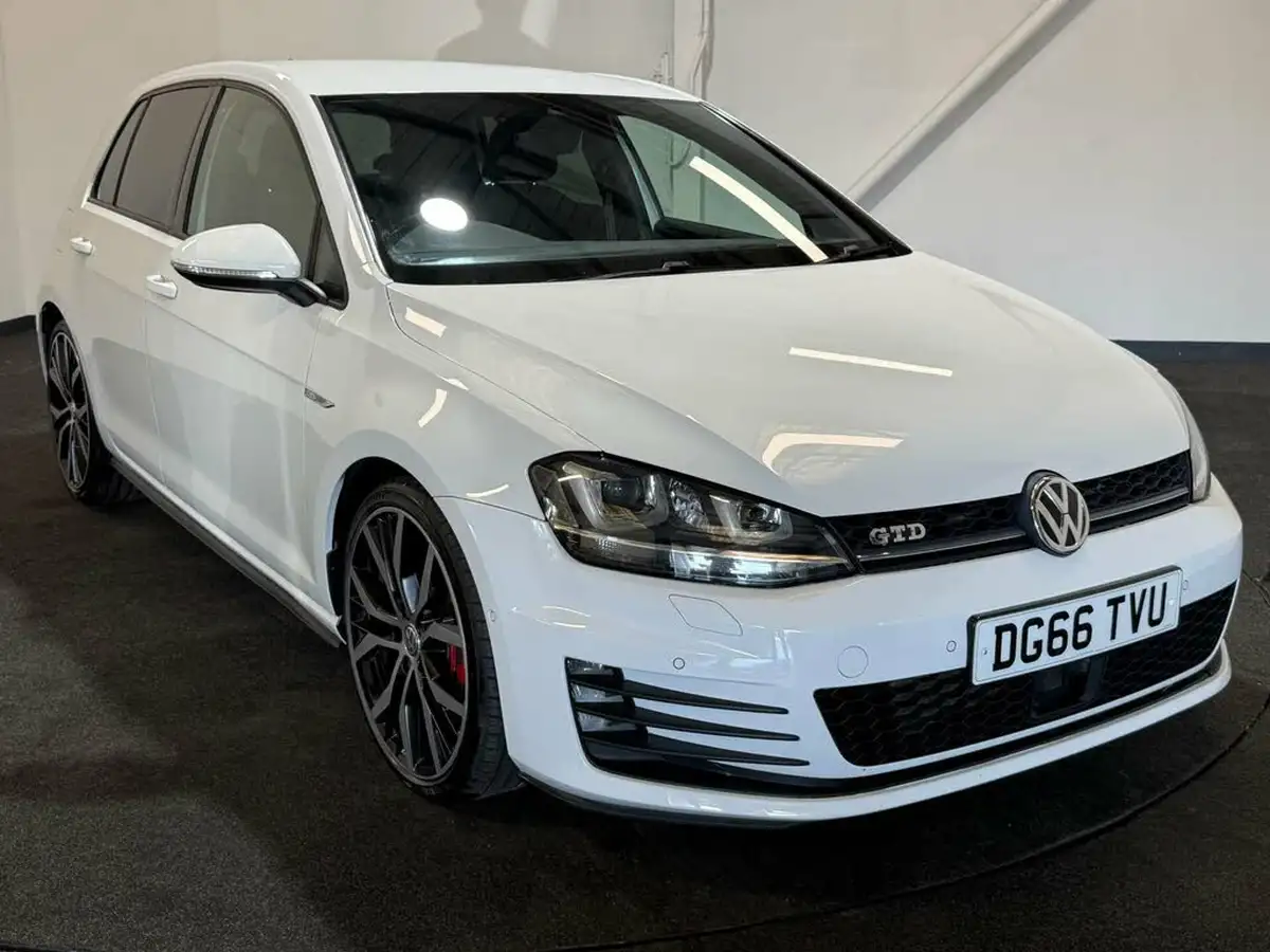 2016-volkswagen-golf-20tdi-gtd-bmt-hatchback-5d-dsg-big-6
