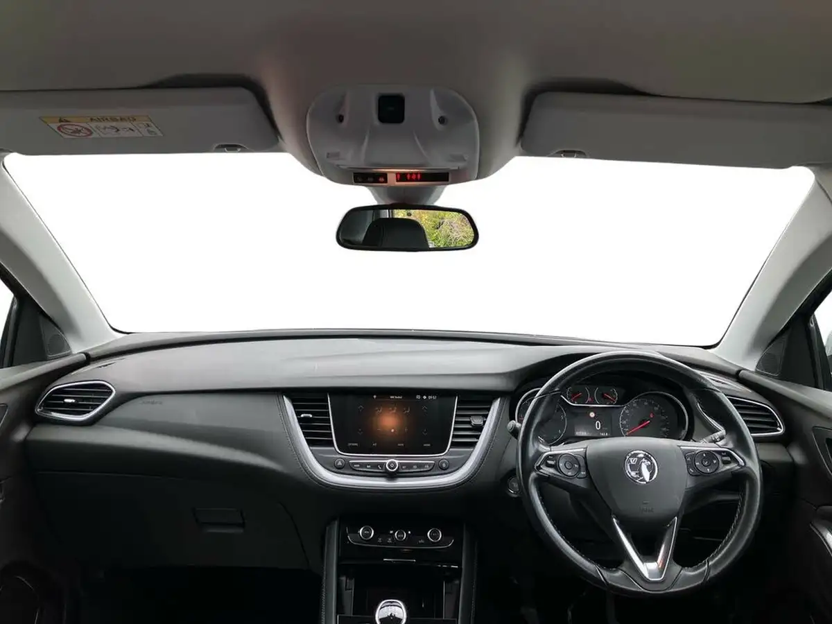 2018-vauxhall-grandland-x-15td-sport-nav-big-9