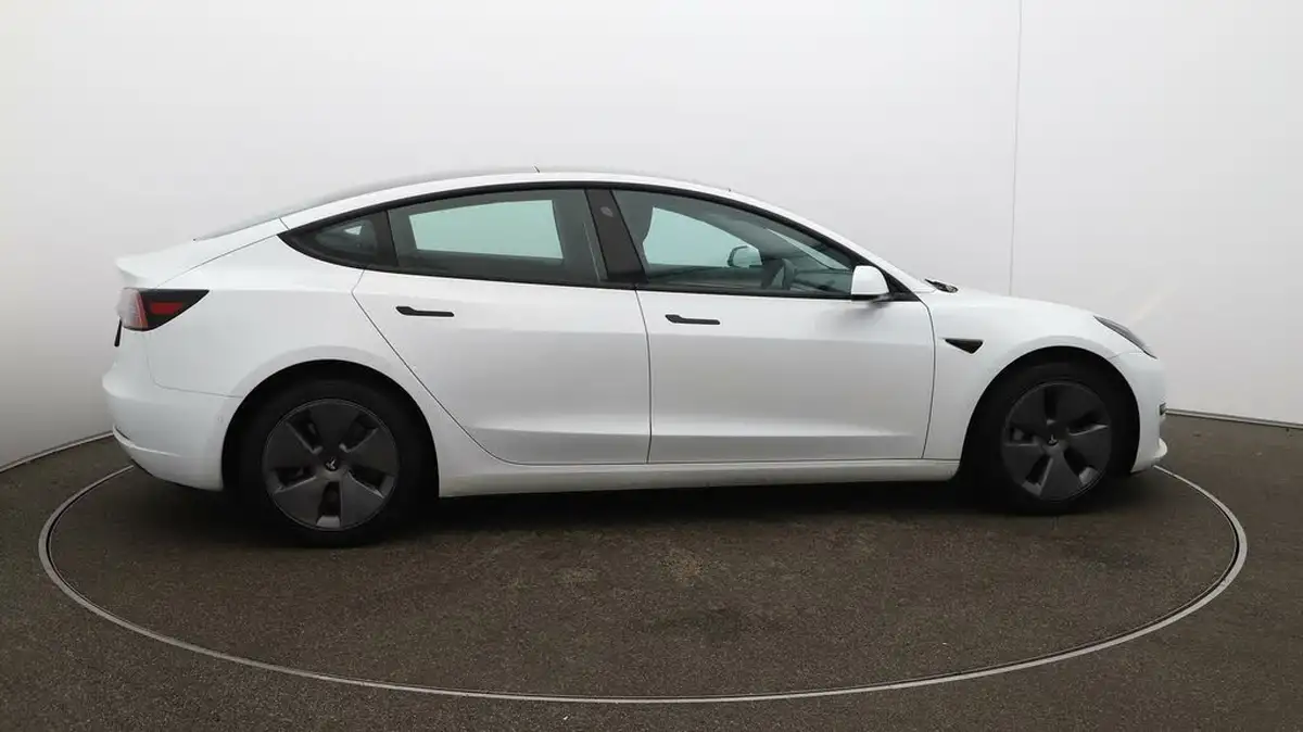 2021-tesla-model-3-e-standard-plus-big-8