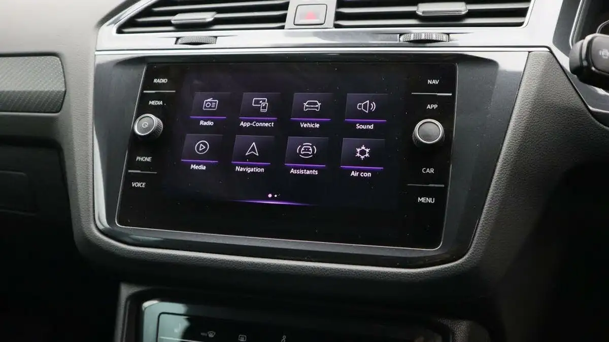 2023-volkswagen-tiguan-15-tsi-r-line-edition-big-37