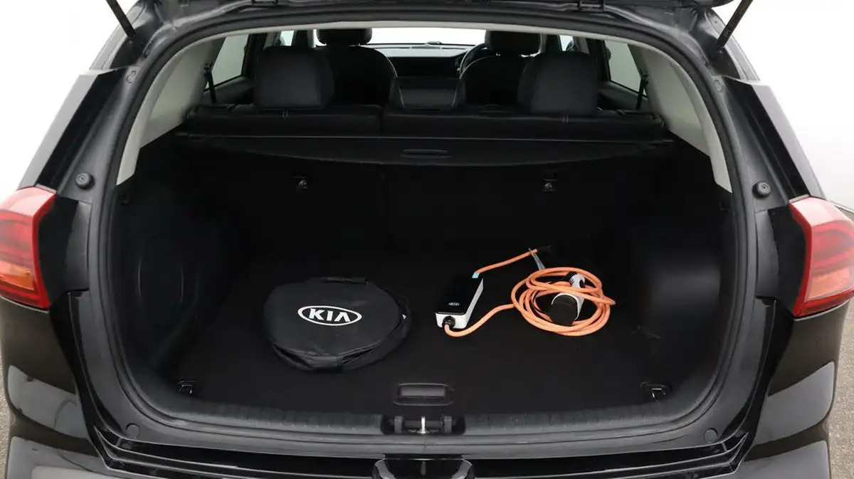 2020-kia-e-niro-ev-4-big-17