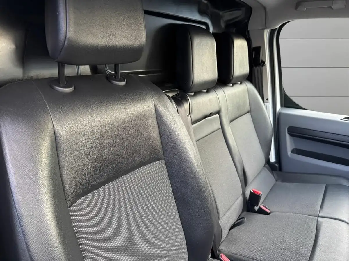 2022-toyota-proace-15d-active-medium-100hpeu6d-panel-big-9