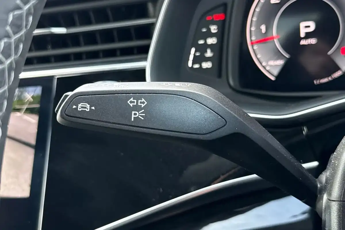 2025-audi-q7-30-50-tdi-black-edition-big-35