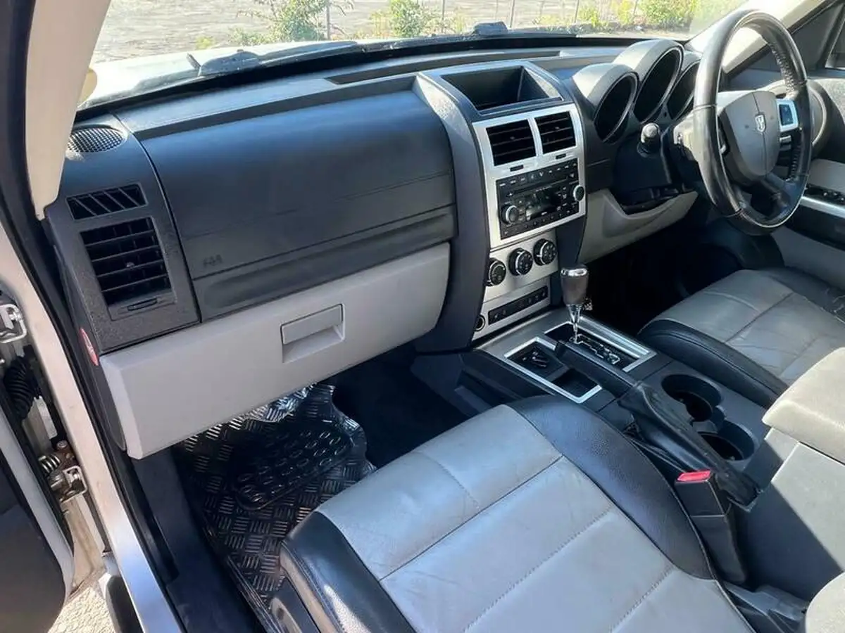2009-dodge-nitro-28td-sxt-auto-big-17