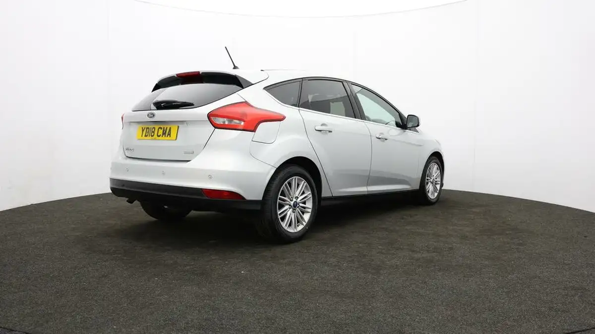 2018-ford-focus-10t-zetec-edition-125ps-hatchback-auto-big-76