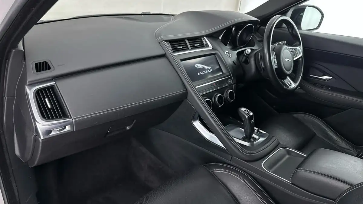 2019-jaguar-e-pace-20-i4d-r-dynamic-s-180ps-awd-auto-big-9