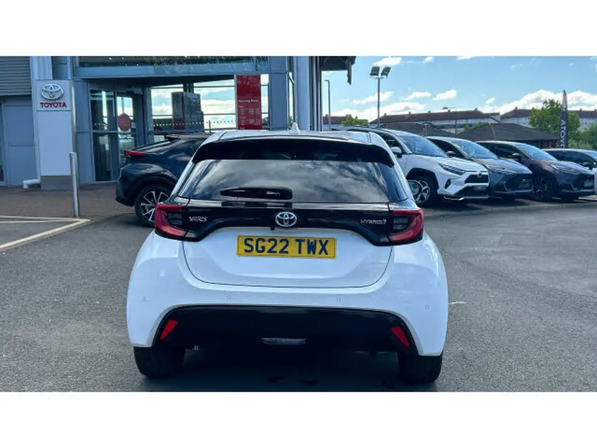 2022-toyota-yaris-15-vvt-i-excel-big-18