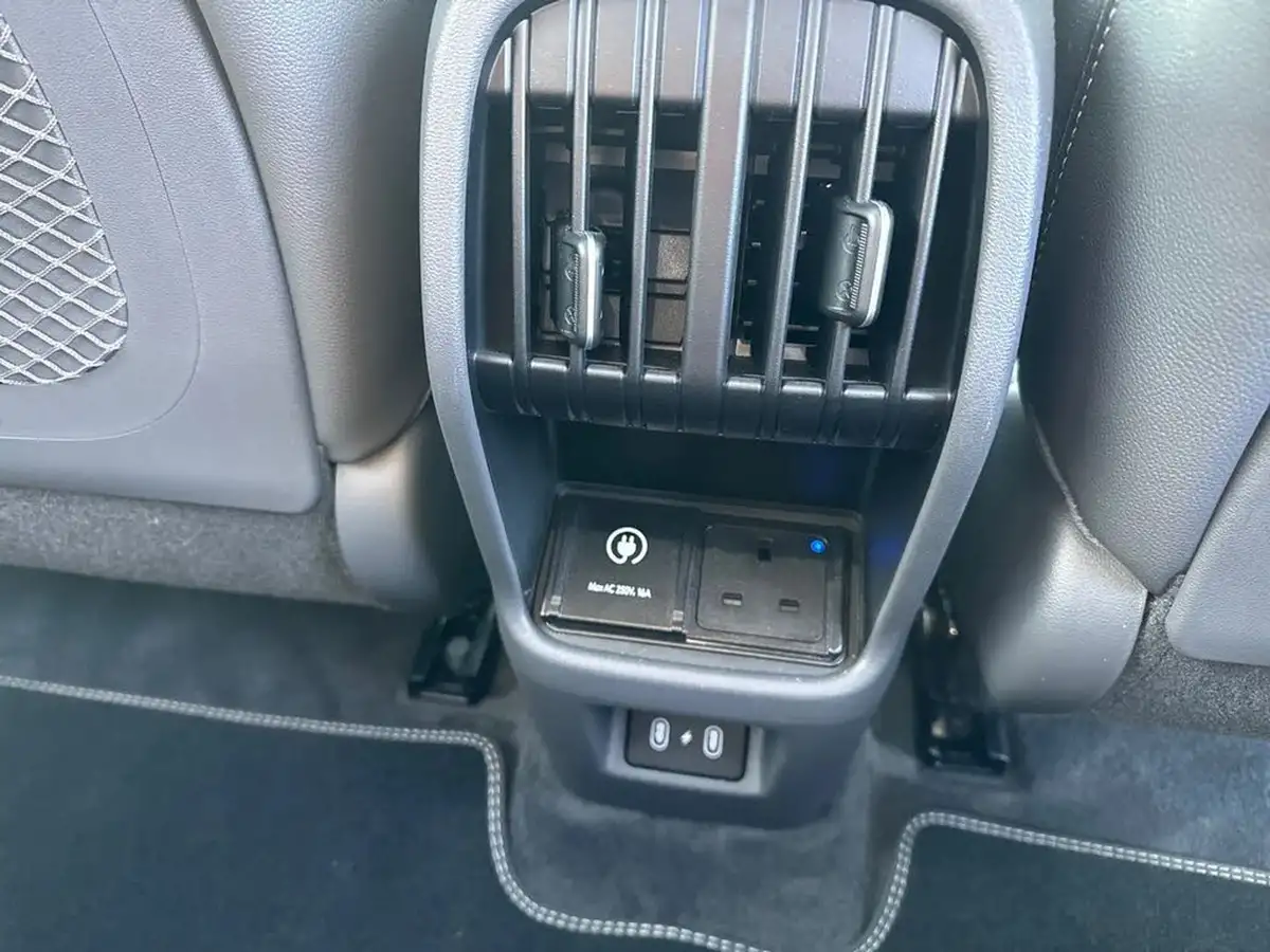 2024-hyundai-kona-e-ultimate-218ps-65kwh-big-29