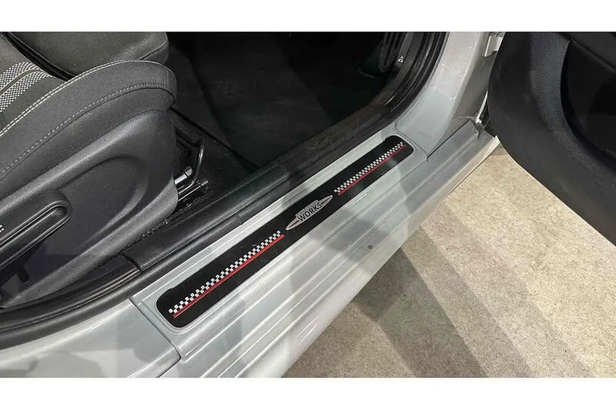 2020-mini-cooper-20-cooper-s-sport-189bhp-hatchback-5d-auto-big-26