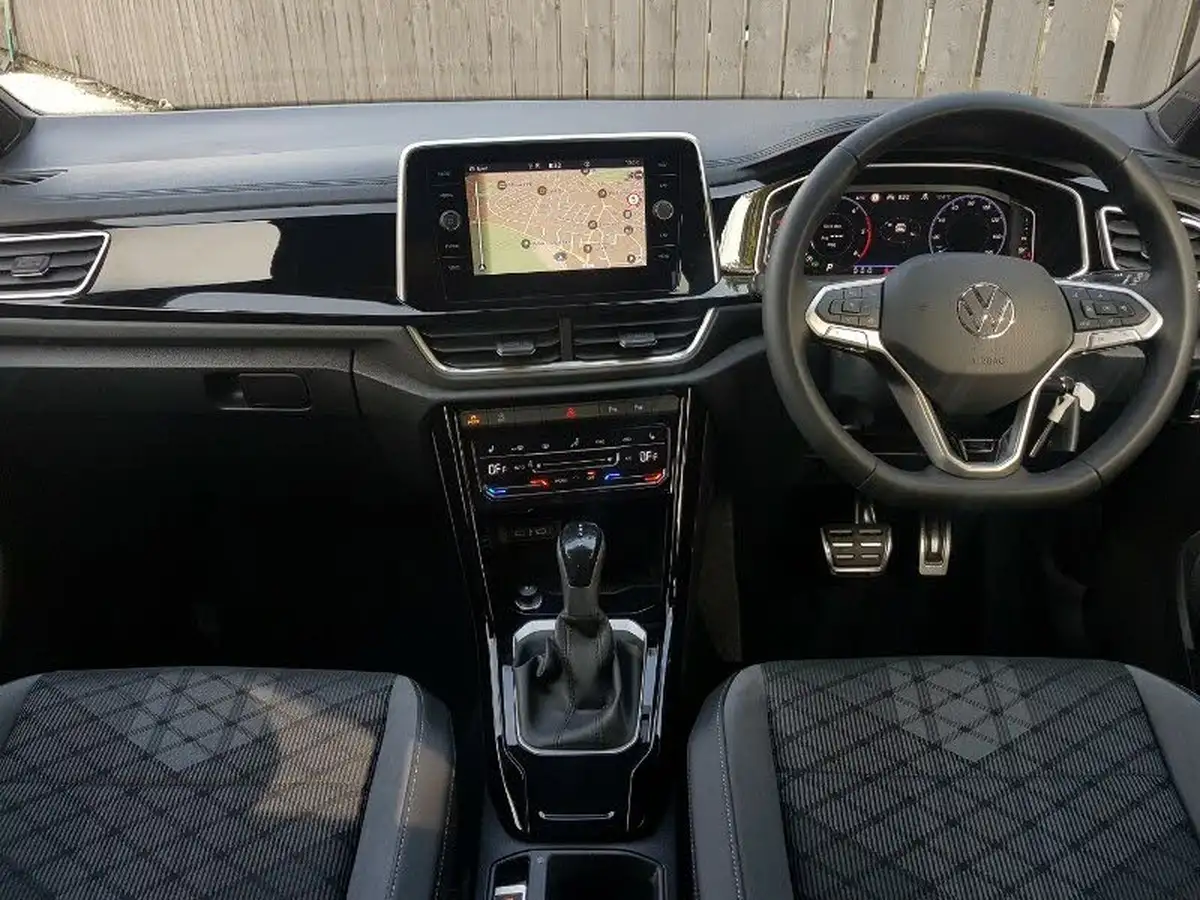2024-volkswagen-t-roc-20tdi-r-line-dsg-big-2