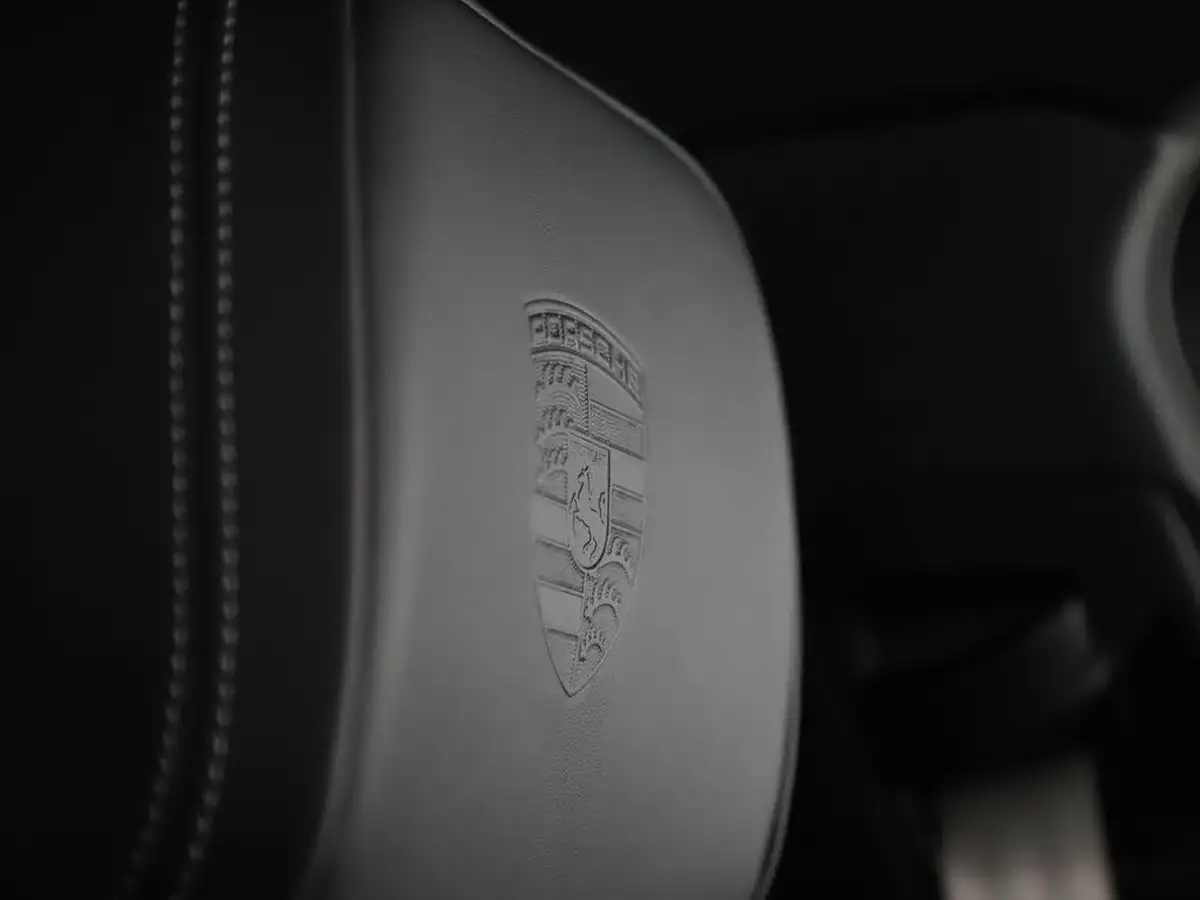 2025-porsche-macan-20-t-big-32